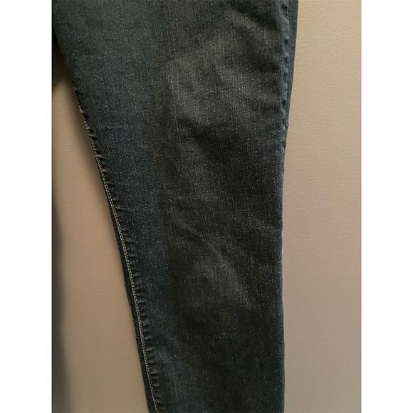Women's Blue Jeans - Picture 4 of 14